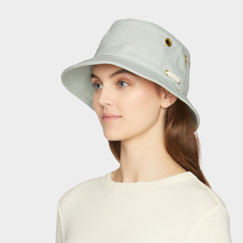 The Iconic T1 Bucket Hat – Salt and Snow